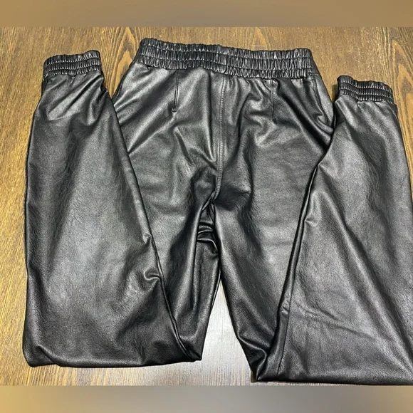 Spanx by Sarah Blakely Faux Leather Joggers Elastic Waist Size Small - Picture 7 of 10